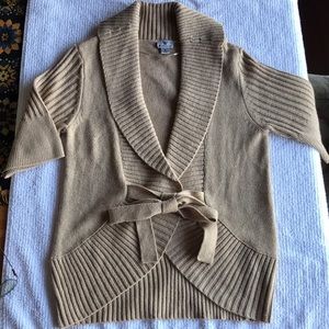 Womens Worthington short sleeve front tie sweater with beautiful gold flecks